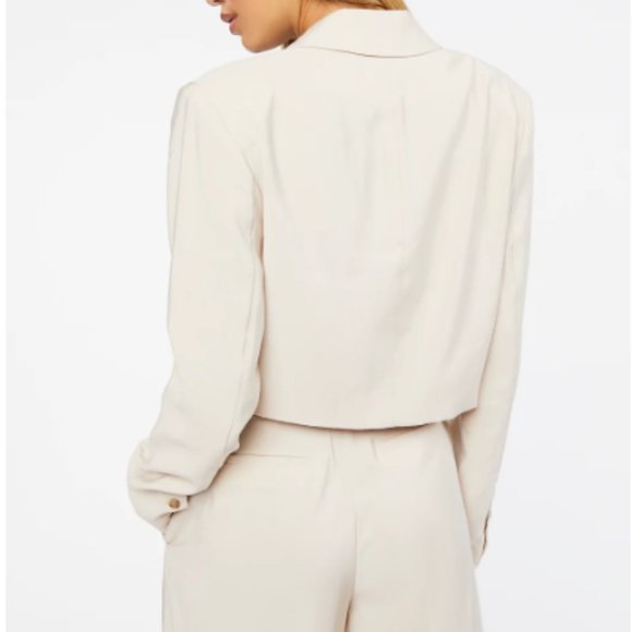 Forever 21 Cropped Blazer Size Small Cream NWT - Picture 2 of 8